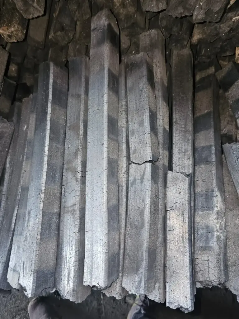 Grade AAA-Square sawdust briquettes charcoal- 10kg carton 