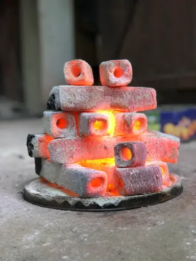 [AS] Grade A-Square sawdust briquettes charcoal- 10kg carton 